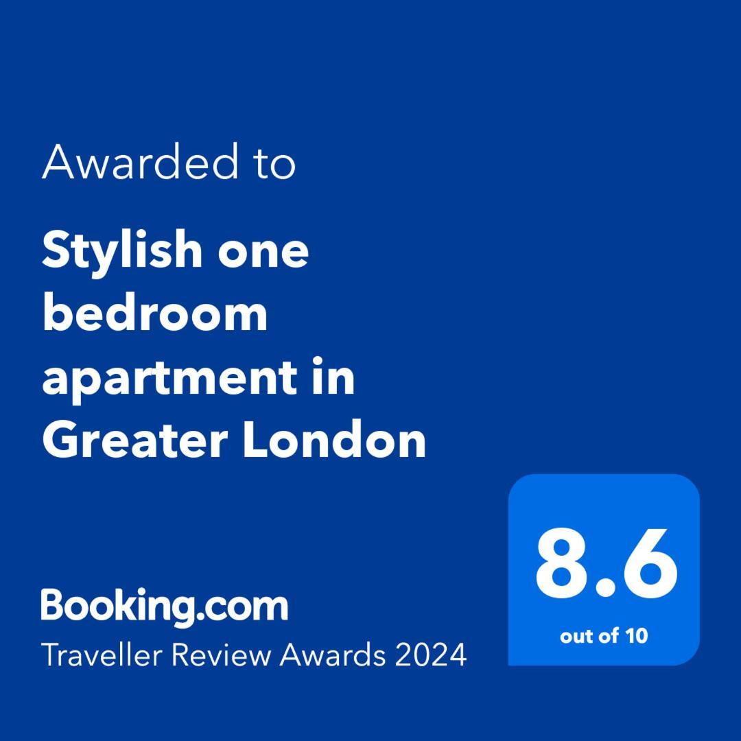 Stylish One Bedroom Apartment In Greater 런던 외부 사진