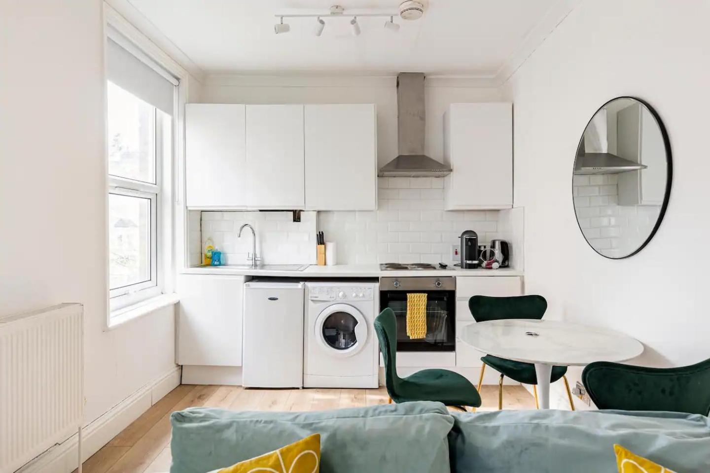 Stylish One Bedroom Apartment In Greater 런던 외부 사진